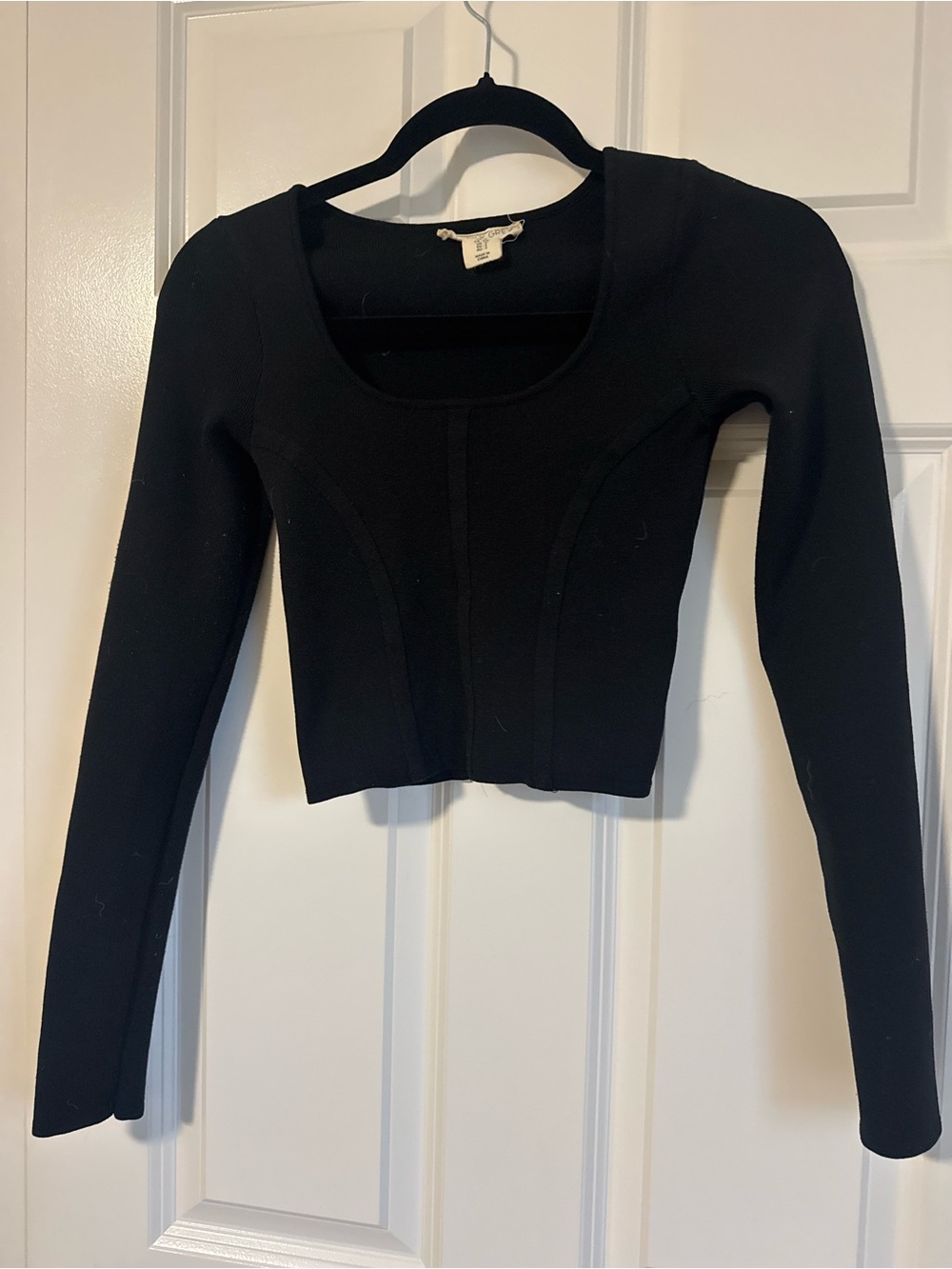 Happily Grey Black Long-Sleeve Scoop Neck Crop Top